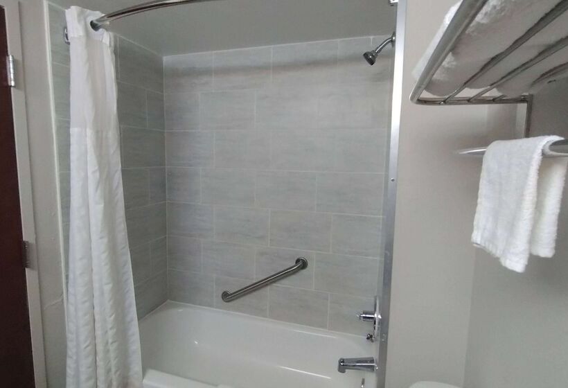 Super 8 Motel By Wyndham Near Fort Lauderdale Arpt