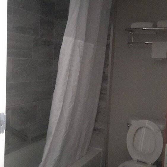 Super 8 Motel By Wyndham Near Fort Lauderdale Arpt