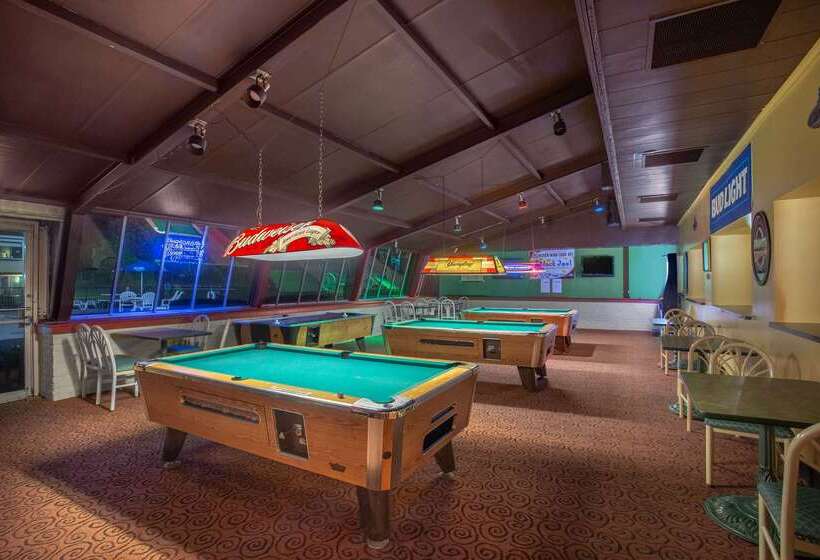 فندق Super 8 By Wyndham Erie/i 90