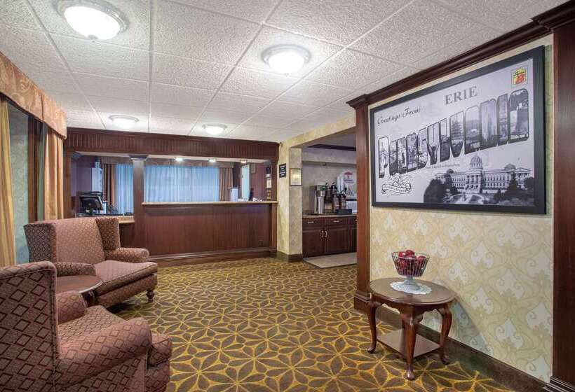 فندق Super 8 By Wyndham Erie/i 90