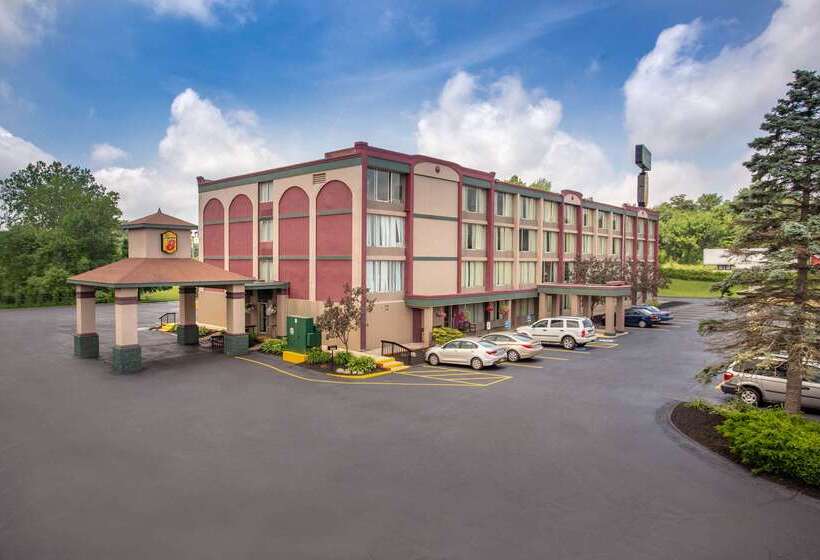فندق Super 8 By Wyndham Erie/i 90