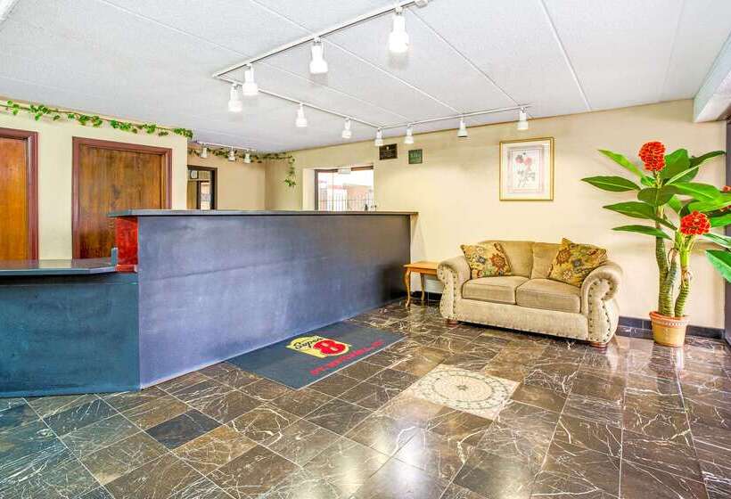 فندق Super 8 By Wyndham Fort Mitchell Cincinnati Area