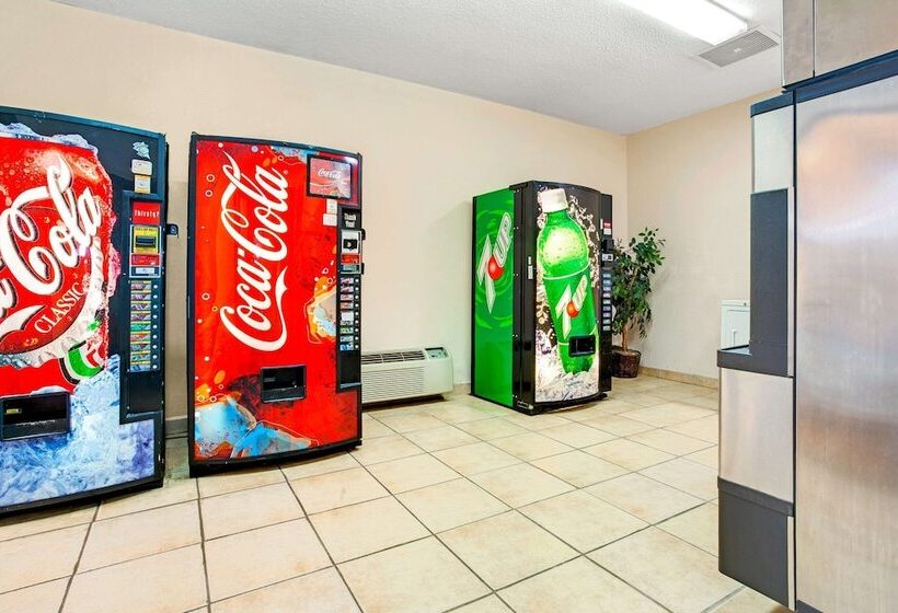 فندق Super 8 By Wyndham Fort Mitchell Cincinnati Area