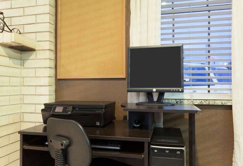 酒店 Super 8 By Wyndham Fredericksburg