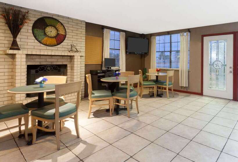 酒店 Super 8 By Wyndham Fredericksburg