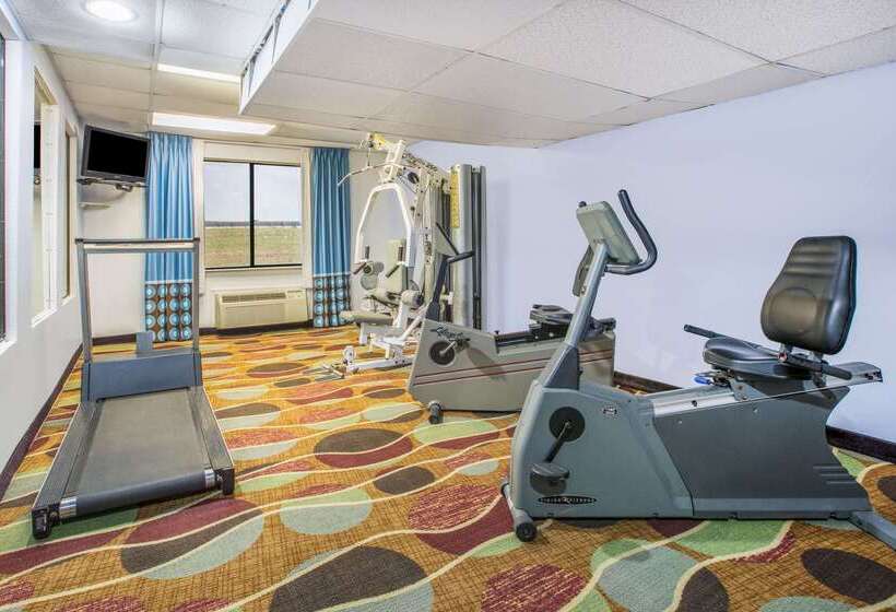 호텔 Super 8 By Wyndham Garland North Dallas Area