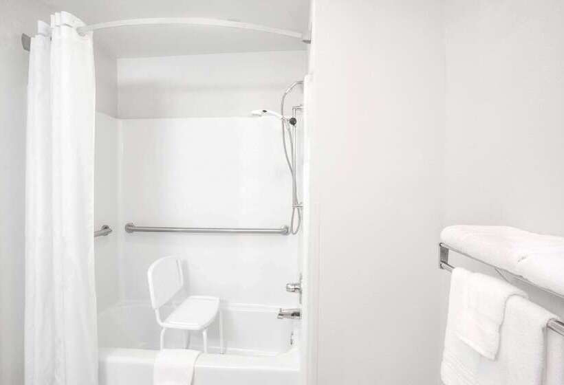 فندق Super 8 By Wyndham Gas City Marion Area