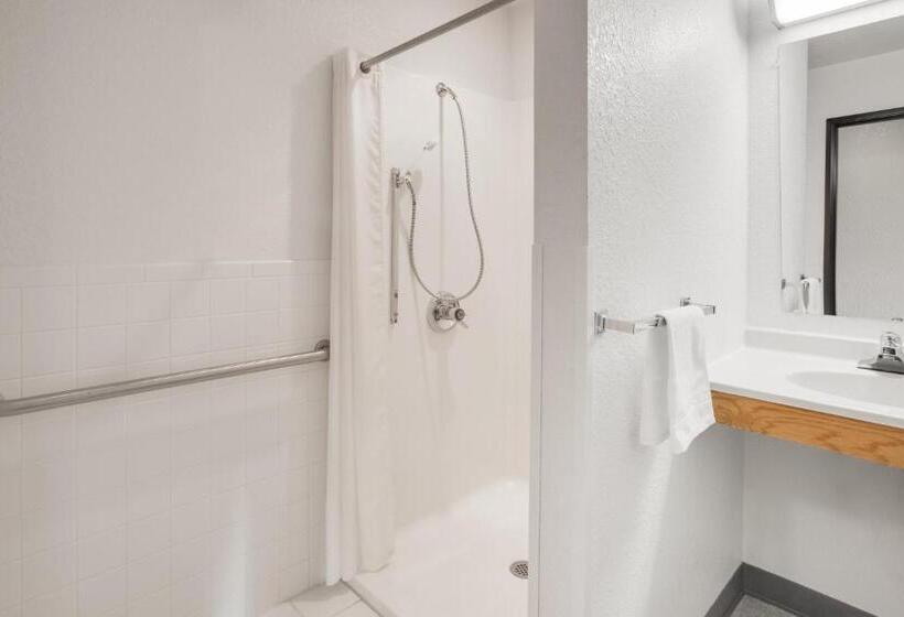 Отель Super 8 By Wyndham Grayling