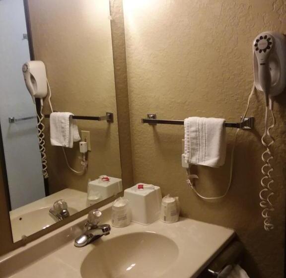 호텔 Super 8 By Wyndham Grayling