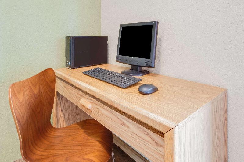 호텔 Super 8 By Wyndham Grayling