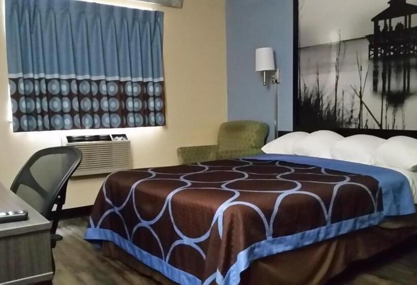 هتل Super 8 By Wyndham Greenville