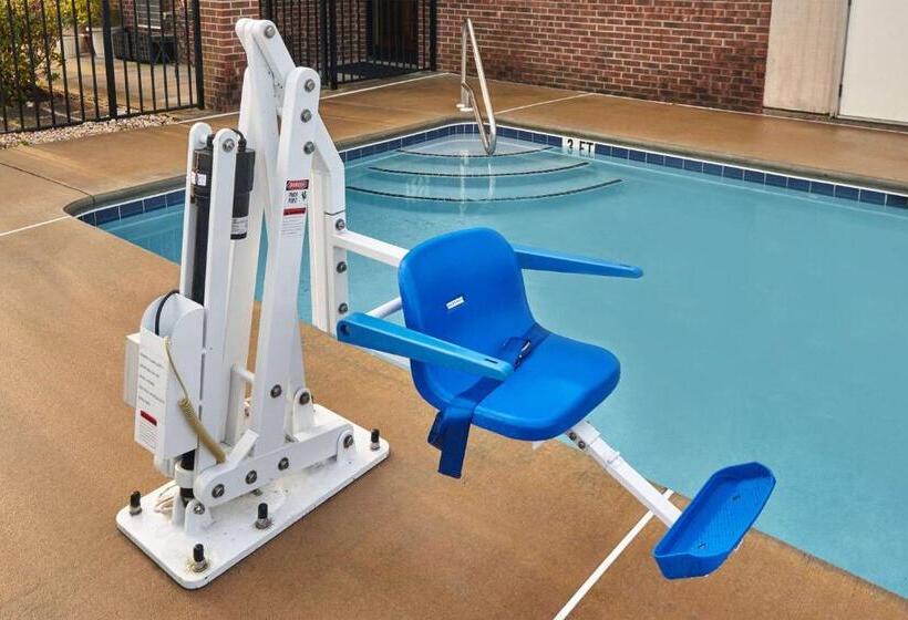 هتل Super 8 By Wyndham Greenville