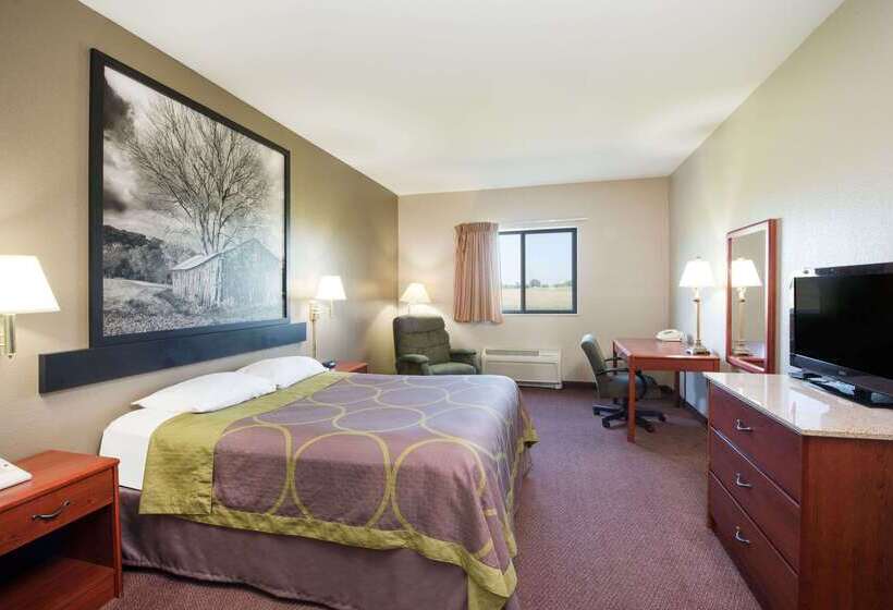 فندق Super 8 By Wyndham Iola Ks