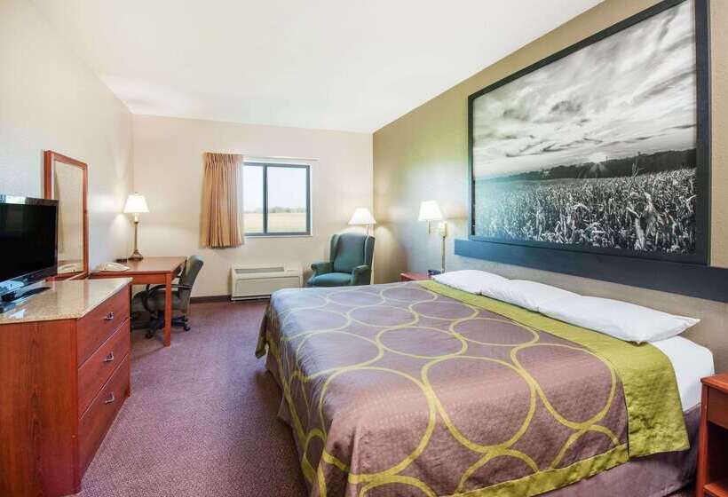 فندق Super 8 By Wyndham Iola Ks