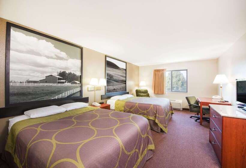 فندق Super 8 By Wyndham Iola Ks