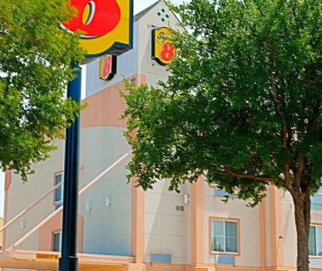 ホテル Super 8 By Wyndham Irving/dfw Apt/north