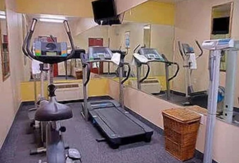 ホテル Super 8 By Wyndham Irving/dfw Apt/north