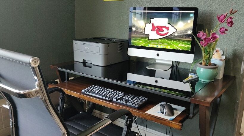 فندق Super 8 By Wyndham Kansas City