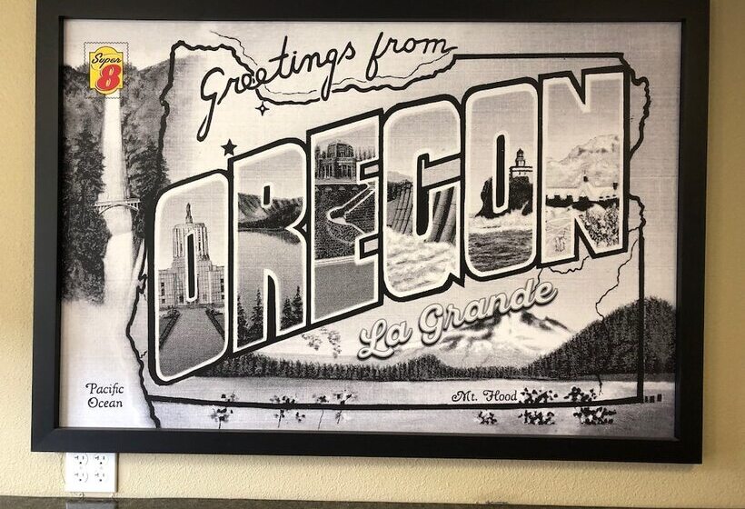 Отель Super 8 By Wyndham Lagrande