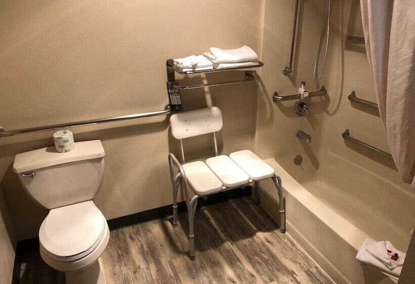 Отель Super 8 By Wyndham Lagrande