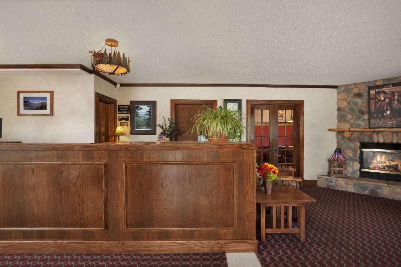 酒店 Super 8 By Wyndham Lake George/downtown