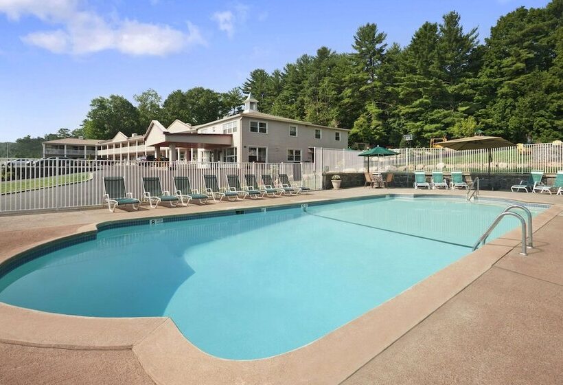 酒店 Super 8 By Wyndham Lake George/downtown