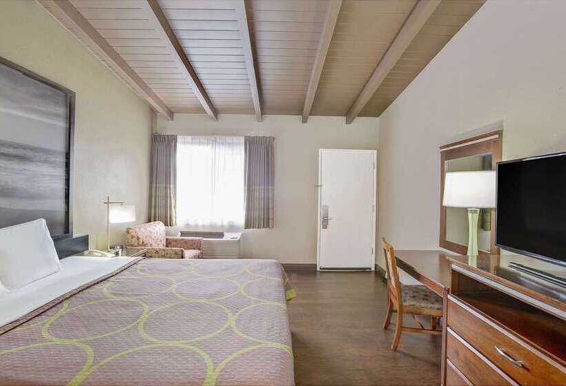 فندق Super 8 By Wyndham Los Angelesculver City Area