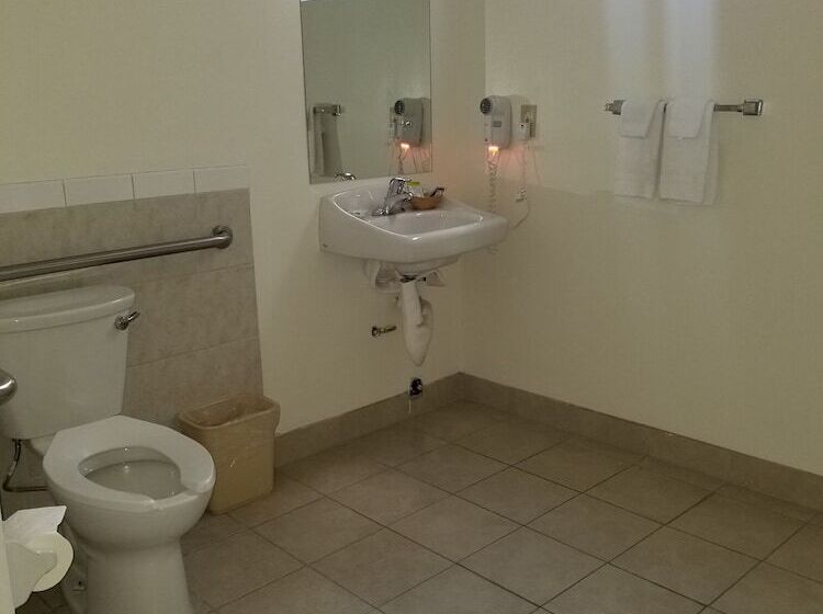 فندق Super 8 By Wyndham Los Angelesculver City Area