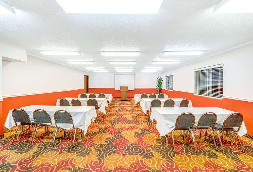 فندق Super 8 By Wyndham Mckinney/plano Area