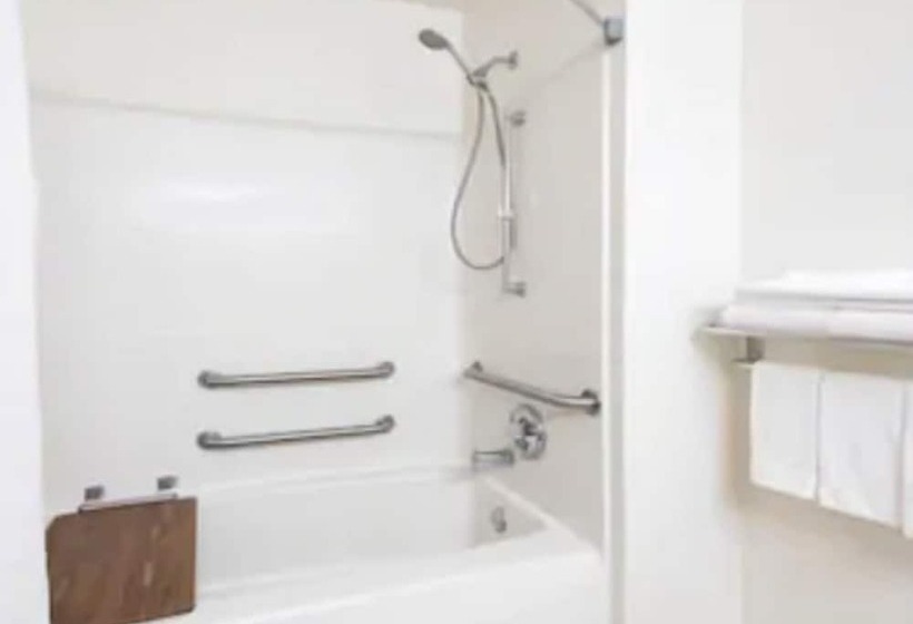 فندق Super 8 By Wyndham Morgantown