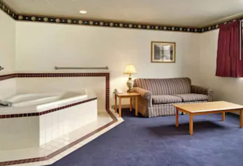 فندق Super 8 By Wyndham Morgantown