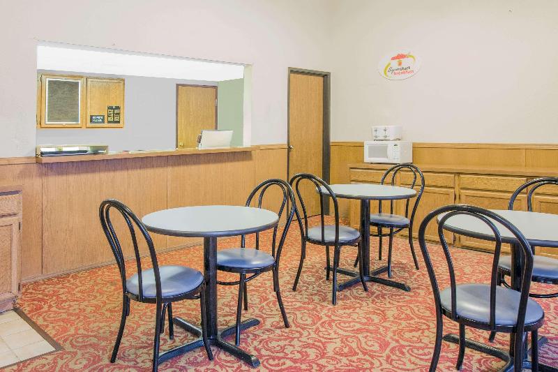 فندق Super 8 By Wyndham Mountain Home