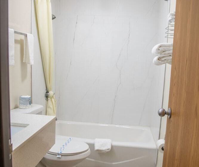 فندق Super 8 By Wyndham Mountain Home