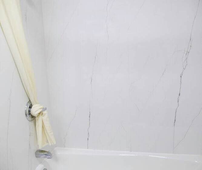 فندق Super 8 By Wyndham Mountain Home