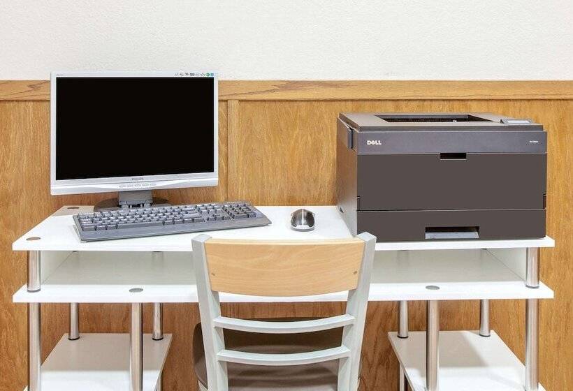 호텔 Super 8 By Wyndham Mt Pleasant