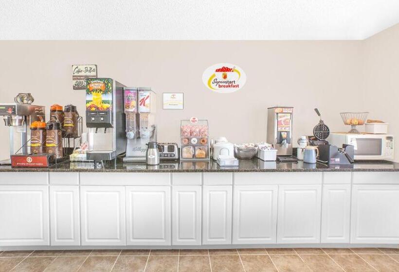 호텔 Super 8 By Wyndham Mt Pleasant