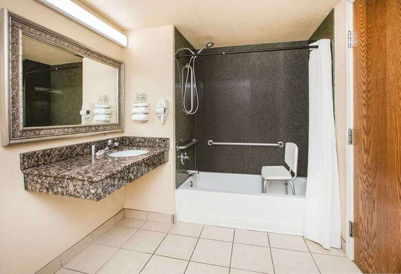 فندق Super 8 By Wyndham Oklahoma Airport Fairgrounds West