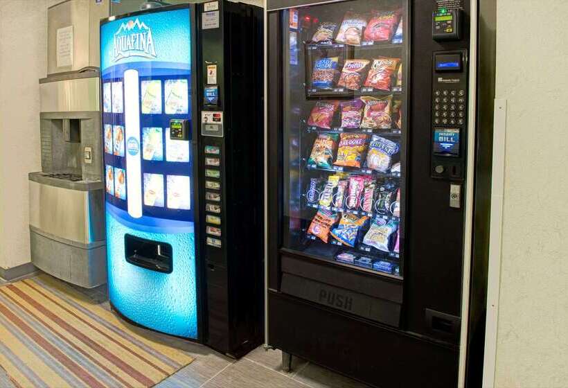 酒店 Super 8 By Wyndham Pontoon Beach Il/st. Louis Mo Area
