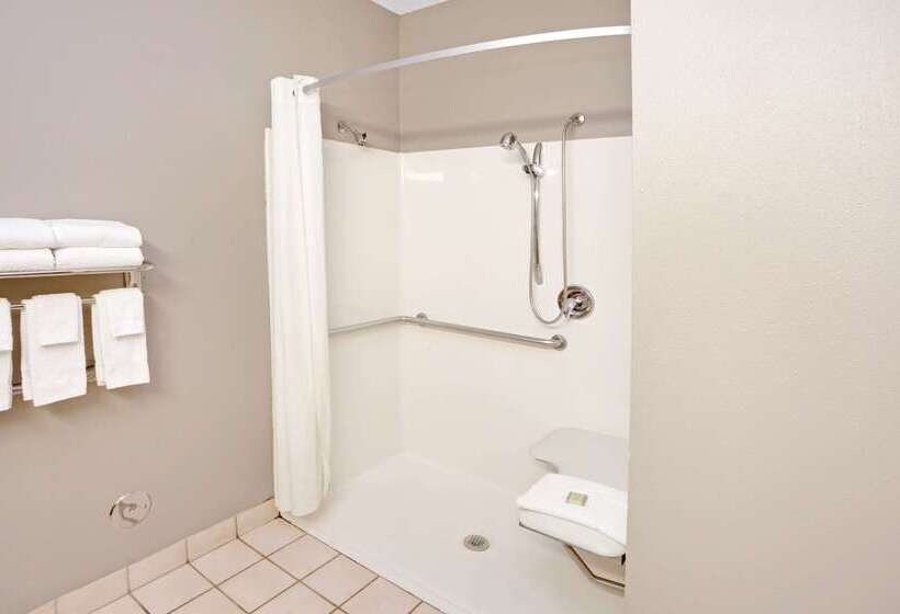 هتل Super 8 By Wyndham South Bend