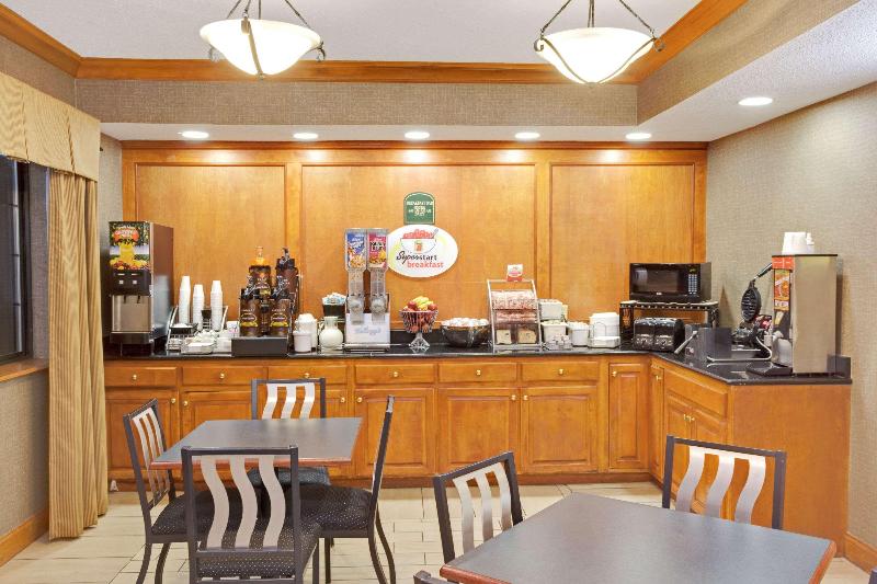 هتل Super 8 By Wyndham South Bend