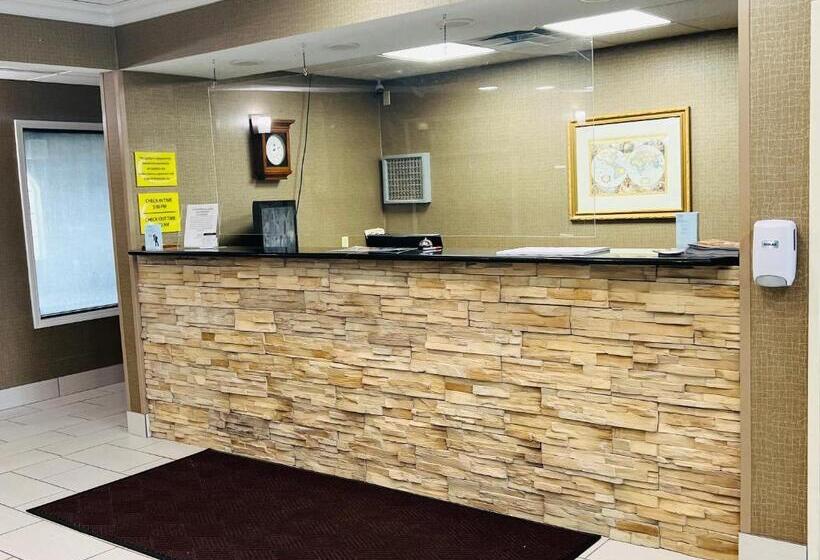 هتل Super 8 By Wyndham South Bend