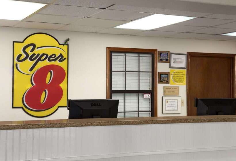 فندق Super 8 By Wyndham South Padre Island