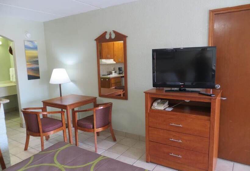 فندق Super 8 By Wyndham South Padre Island