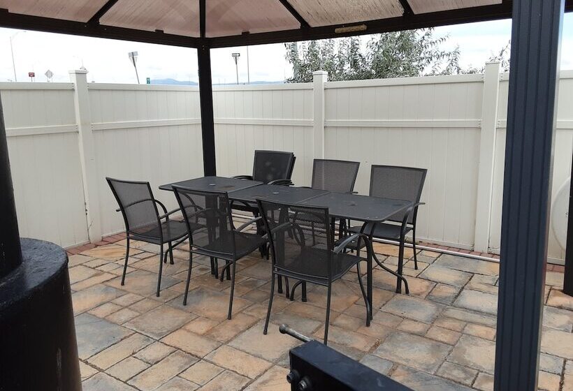 Surestay Hotel By Best Western Grants