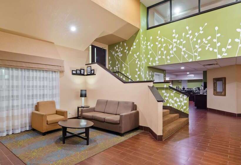 Отель Wingate By Wyndham Macon West