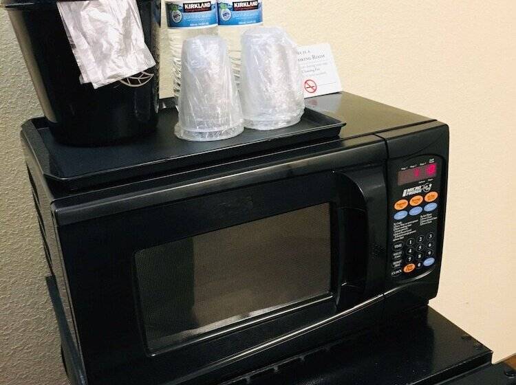 Отель Wingate By Wyndham Macon West