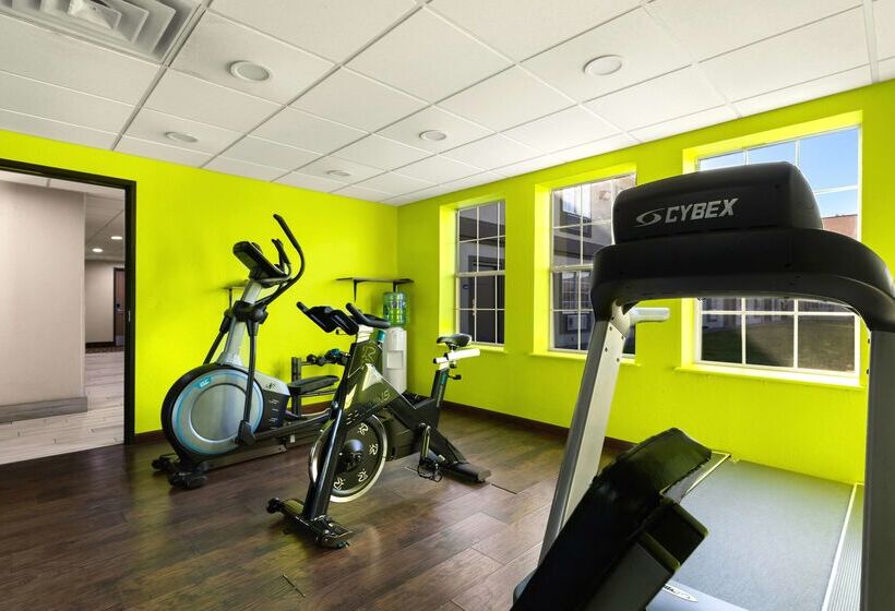 Surestay Plus Hotel By Best Western Tulsa East