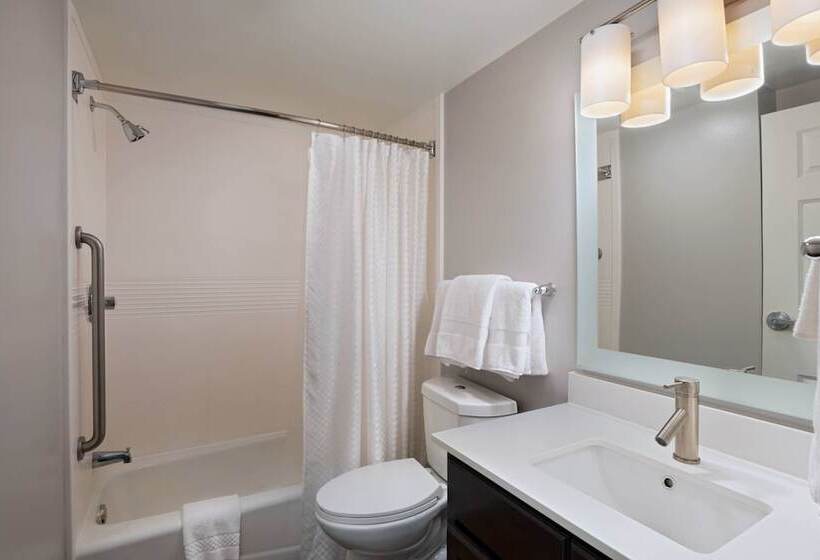 هتل Towneplace Suites By Marriott Baton Rouge South