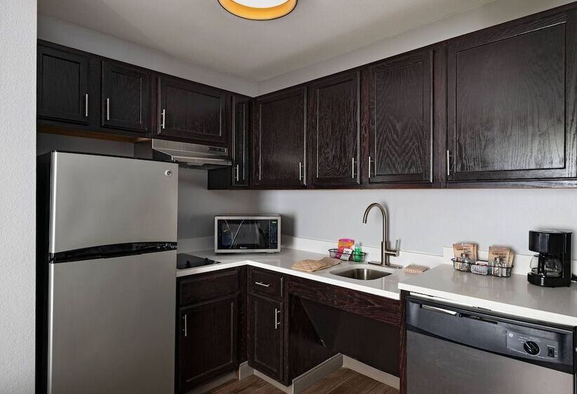 هتل Towneplace Suites By Marriott Baton Rouge South