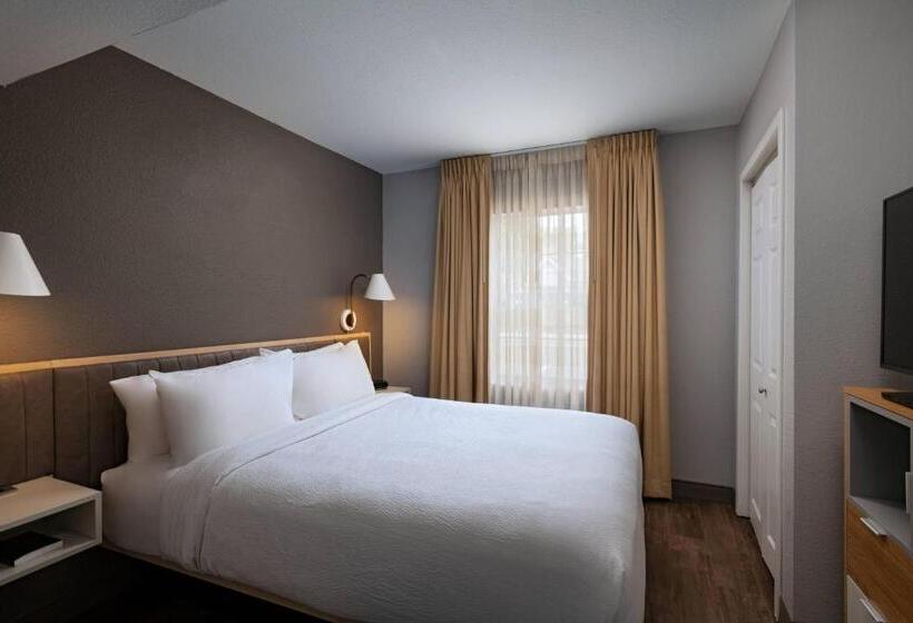 هتل Towneplace Suites By Marriott Baton Rouge South